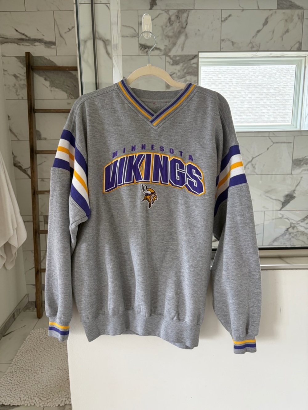Vintage Minnesota Vikings sweatshirt